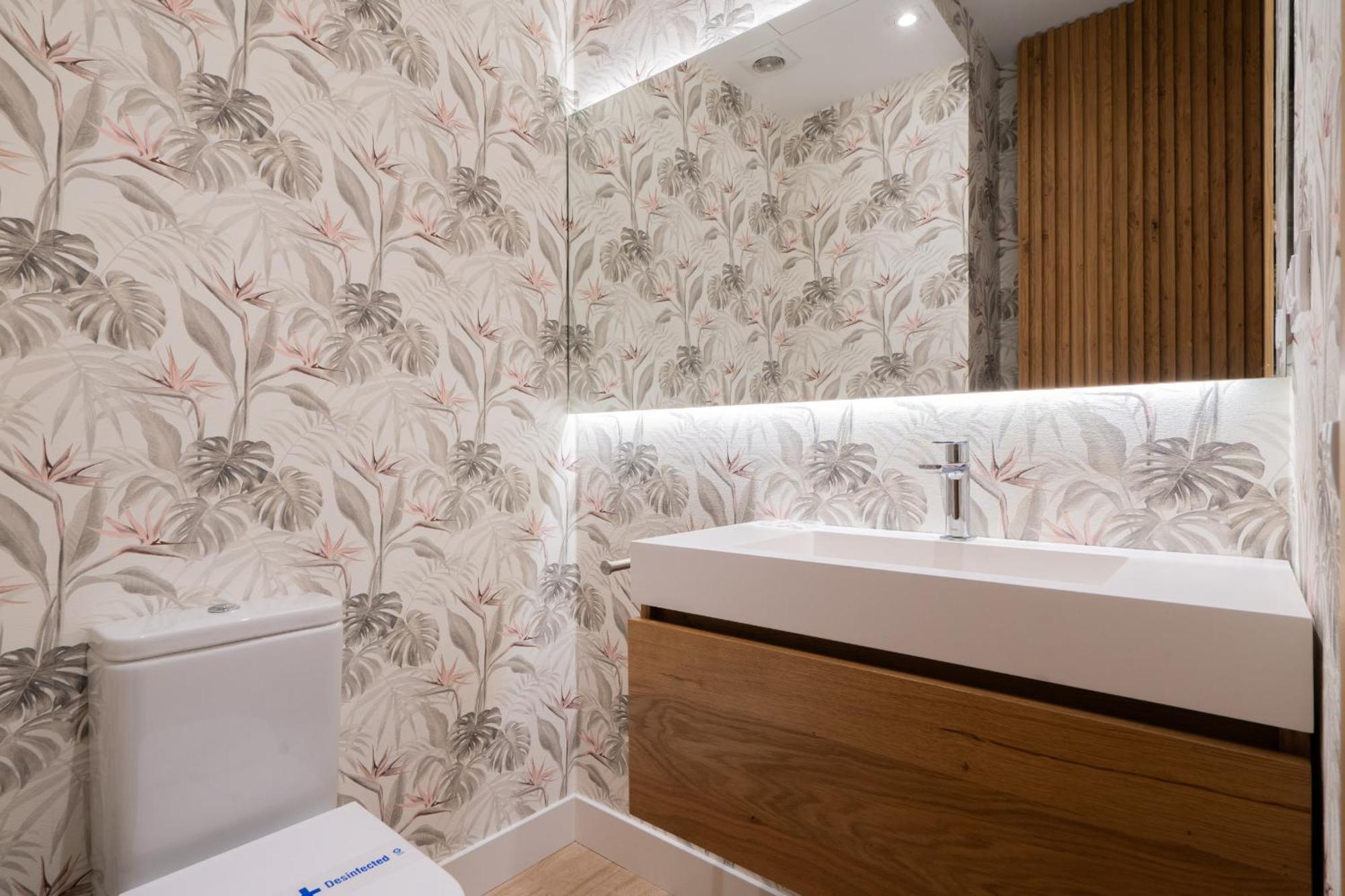 Apartamento Reformado Para 6 Personas En Plena Gran Via Alquiler Temporal Madrid Bagian luar foto