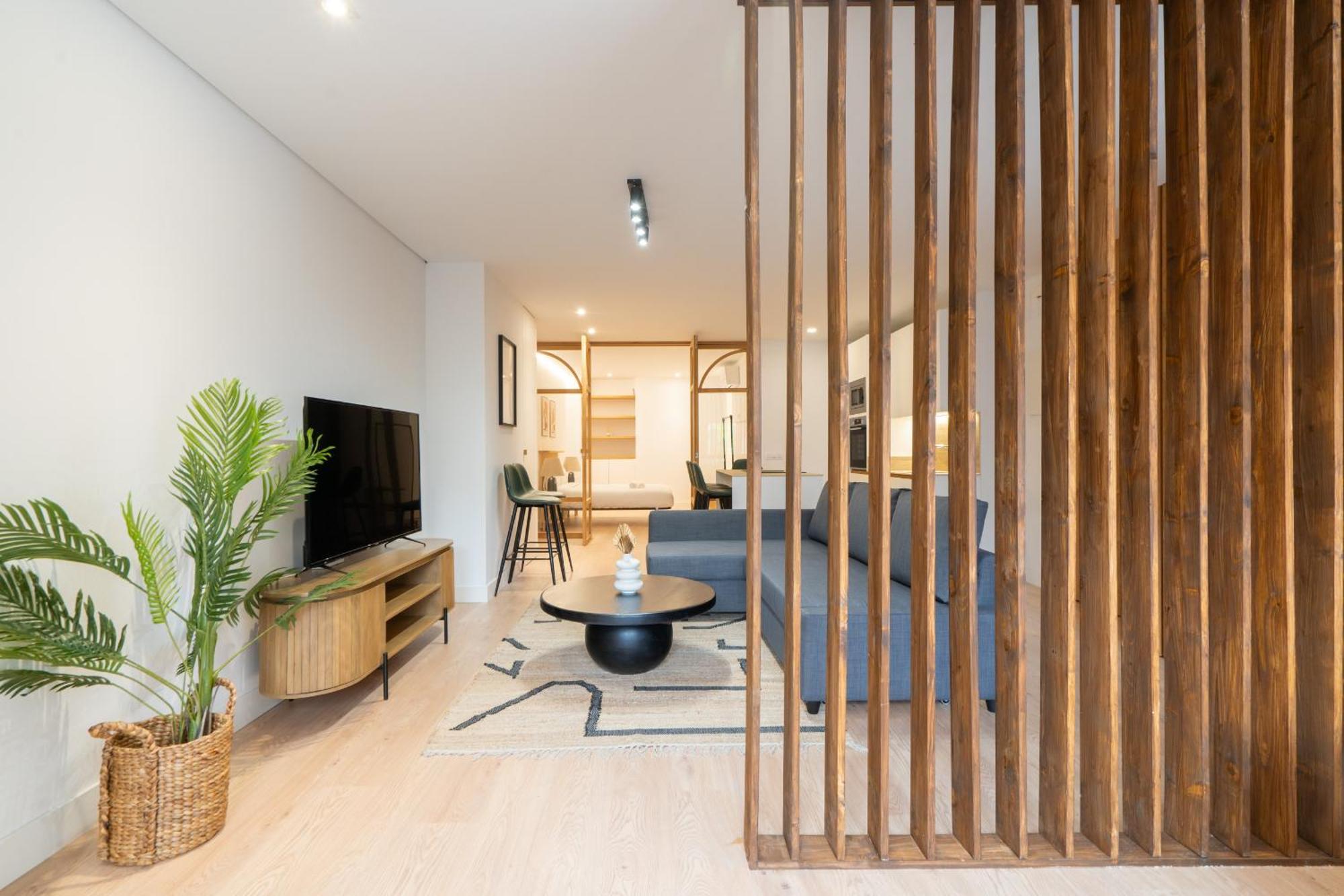Apartamento Reformado Para 6 Personas En Plena Gran Via Alquiler Temporal Madrid Bagian luar foto