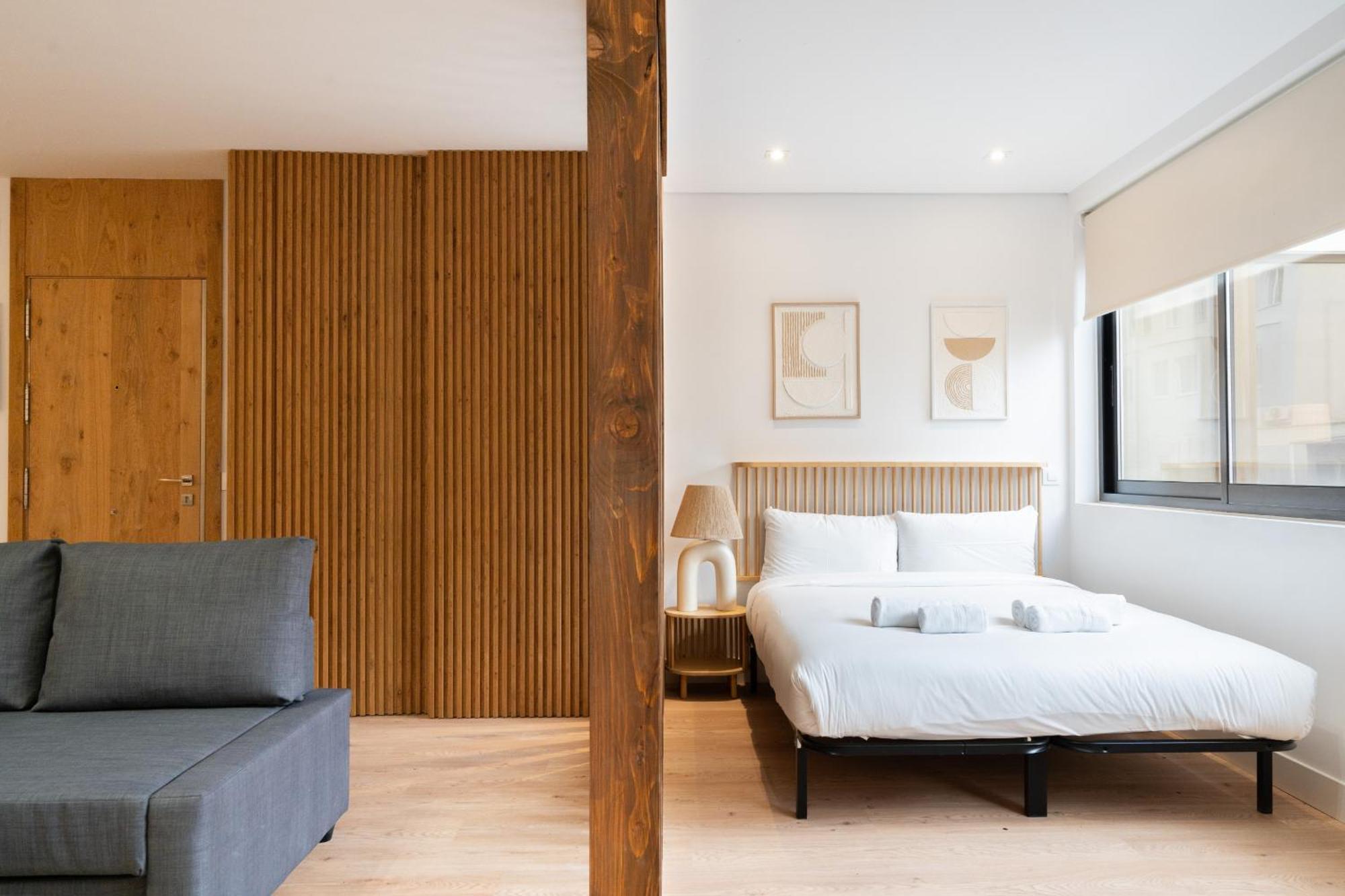 Apartamento Reformado Para 6 Personas En Plena Gran Via Alquiler Temporal Madrid Bagian luar foto